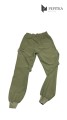 damskie spodnie bojówki khaki - ujęcie z tyłu