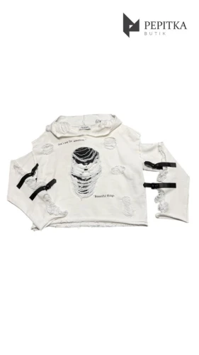 Bluza śmietankowa z kapturem i przetarciami #51